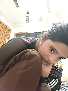 Snapshot of romantic_couple1 chatting on 10-11-25, 12:43 romantic couple1 online show from 10-11-25, 12:43