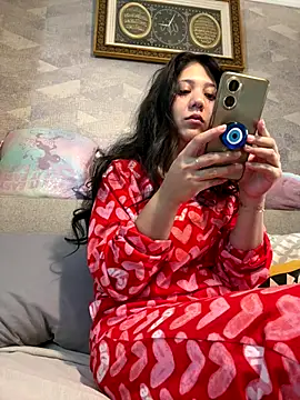 PrincessYYara online show from 10-11-25, 07:40