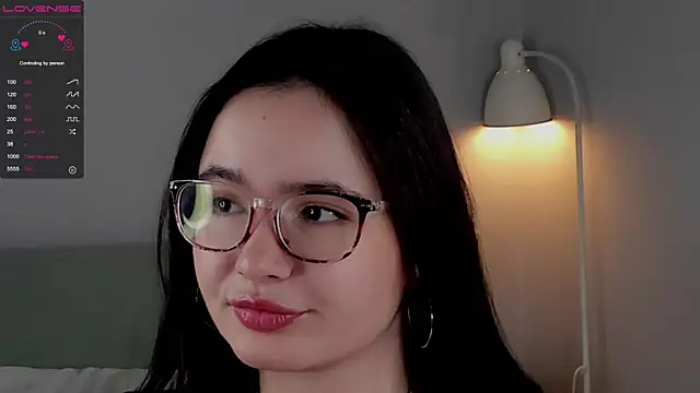 Snapshot of WildaBisom chatting on 10-20-25, 01:28 WildaBisom online show from 10-20-25, 01:28