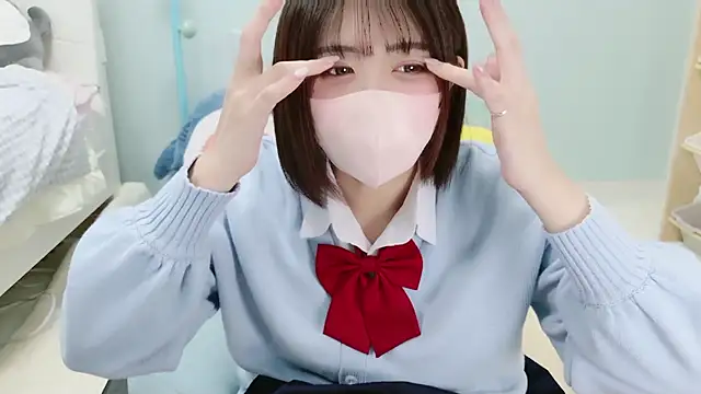 Hinata Sun online show from 11-10-25, 11:31