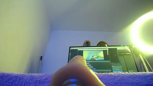 Missy Aprill online show from 12-04-25, 12:25