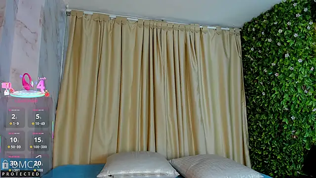 Kiara Zahiri   online show from 09-20-25, 11:11