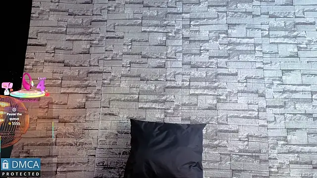 Kiara Zahiri   online show from 11-22-25, 12:26