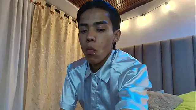 Snapshot of camilo_nom chatting on 10-04-25, 04:10 camilo nom online show from 10-04-25, 04:10