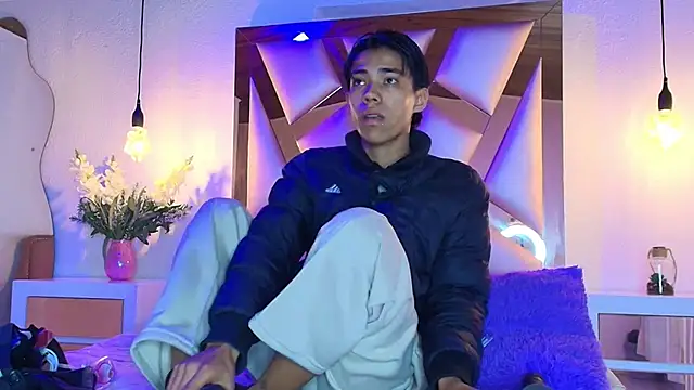 Snapshot of camilo_nom chatting on 10-05-25, 04:22 camilo nom online show from 10-05-25, 04:22