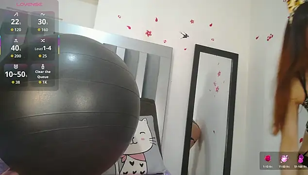 Snapshot of Rose_Nichols chatting on 10-10-25, 07:35 Rose Nichols online show from 10-10-25, 07:35