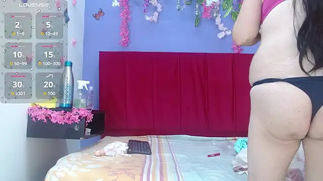 andrealopezcm101 online show from 09-17-25, 11:12