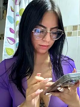 Clawd hot online show from 12-17-25, 01:33