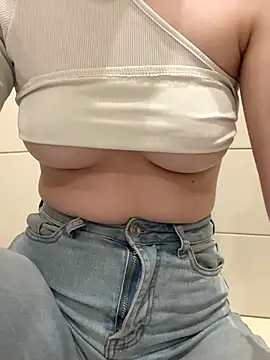 Snapshot of Cumonmme chatting on 10-23-25, 09:13 Cumonmme online show from 10-23-25, 09:13