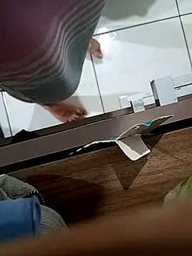 Snapshot of Gauderio40 chatting on 11-23-25, 01:05 Gauderio40 online show from 11-23-25, 01:05