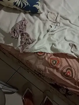 Snapshot of Gauderio40 chatting on 12-16-25, 01:10 Gauderio40 online show from 12-16-25, 01:10