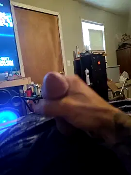 Snapshot of Wolfyking95 chatting on 09-21-25, 03:13 Wolfyking95 online show from 09-21-25, 03:13