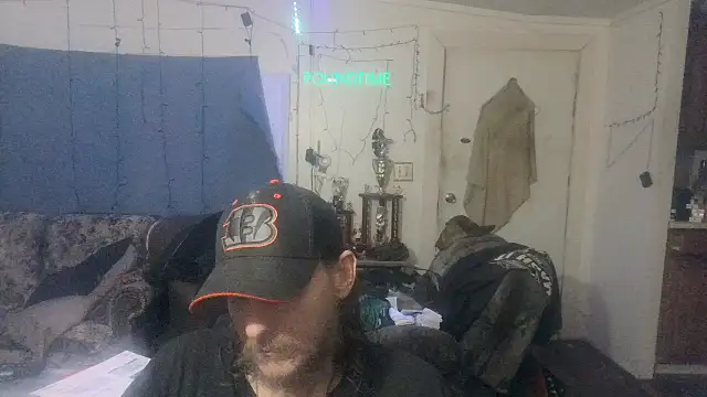 Poundtown1226 online show from 01-07-26, 05:10