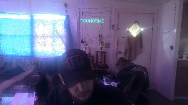 Poundtown1226 online show from 01-07-26, 07:05