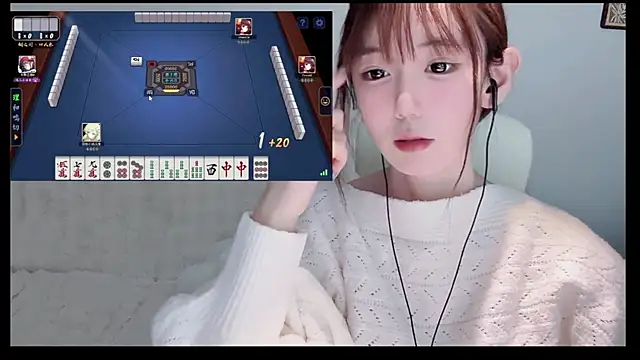 Xiao-runbao online show from 12-19-25, 02:02