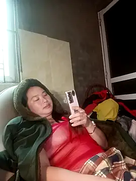 suki-lady online show from 10-24-25, 02:19