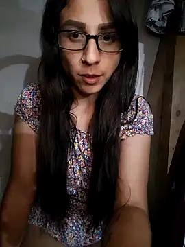 Snapshot of Lindasimpson chatting on 09-15-25, 11:32 Lindasimpson online show from 09-15-25, 11:32