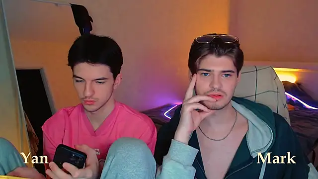 Snapshot of itsyanbb chatting on 09-17-25, 03:24 itsyanbb online show from 09-17-25, 03:24