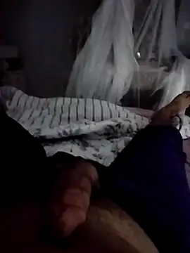 Snapshot of redah9898 chatting on 11-02-25, 11:18 redah9898 online show from 11-02-25, 11:18