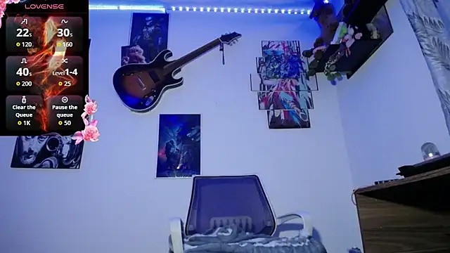 Snapshot of moonligth18 chatting on 12-01-25, 11:10 moonligth18 online show from 12-01-25, 11:10