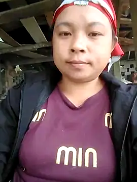 Yunna24 online show from 10-24-25, 12:52