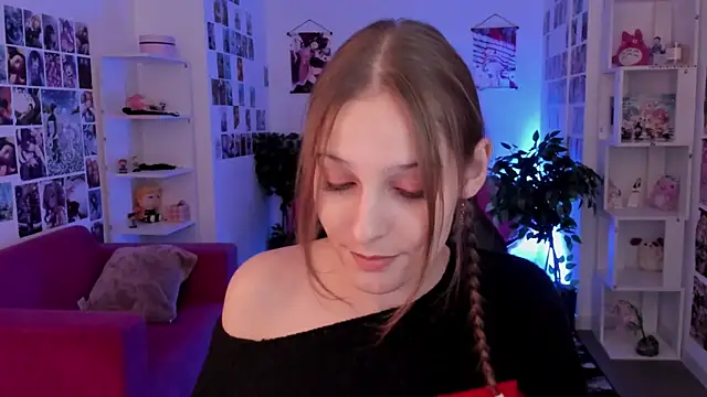 JenniferKiim online show from 09-17-25, 11:45