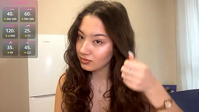 Snapshot of Sakuravice chatting on 09-29-25, 09:14 Sakuravice online show from 09-29-25, 09:14