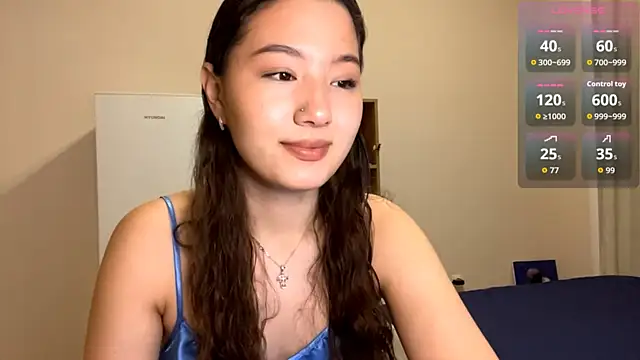 Snapshot of Sakuravice chatting on 10-09-25, 02:04 Sakuravice online show from 10-09-25, 02:04