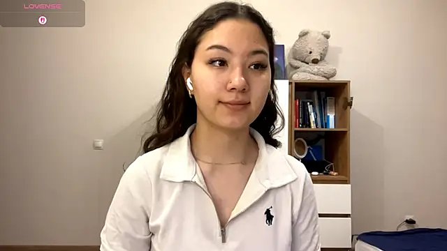 Snapshot of Sakuravice chatting on 11-07-25, 12:38 Sakuravice online show from 11-07-25, 12:38