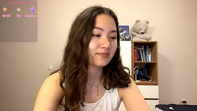 Snapshot of Sakuravice chatting on 11-18-25, 03:16 Sakuravice online show from 11-18-25, 03:16