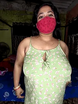 Smile-quien online show from 11-26-25, 03:24