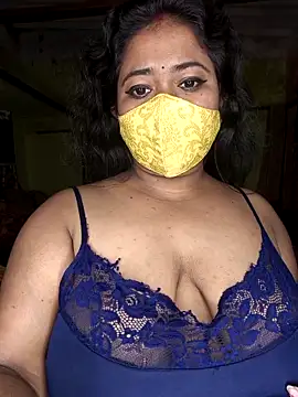 Smile-quien online show from 03-22-26, 05:05