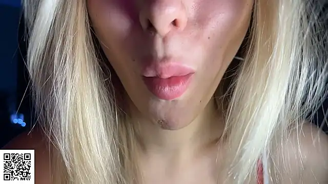 ElysiaXo online show from 12-04-25, 10:07