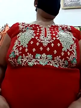 Snapshot of Rakhi_sawant143 chatting on 10-26-25, 02:50 Rakhi sawant143 online show from 10-26-25, 02:50