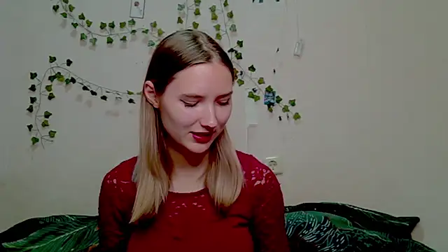  kikiclark   online show from 11-29-25, 09:18