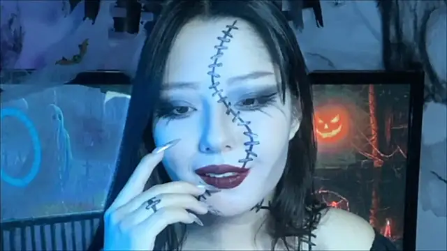 WonderMira online show from 10-26-25, 01:39