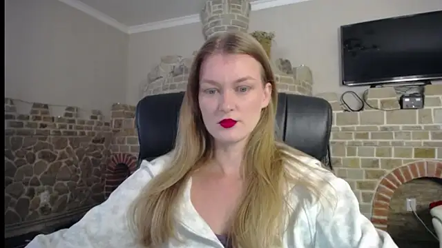 MysticVenus  online show from 09-28-25, 01:05