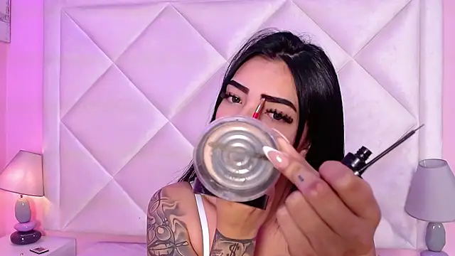 Miaa Smithh   online show from 10-24-25, 11:39