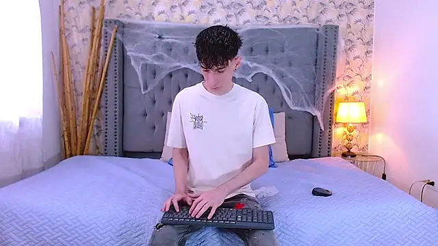 Luke Carter online show from 10-09-25, 01:09