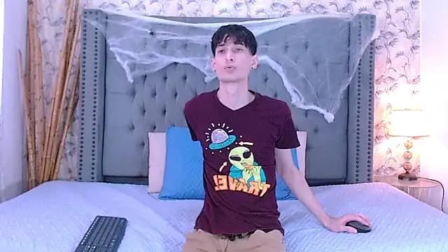 Luke Carter online show from 10-13-25, 01:11