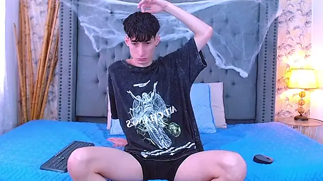 Luke Carter online show from 10-16-25, 01:23