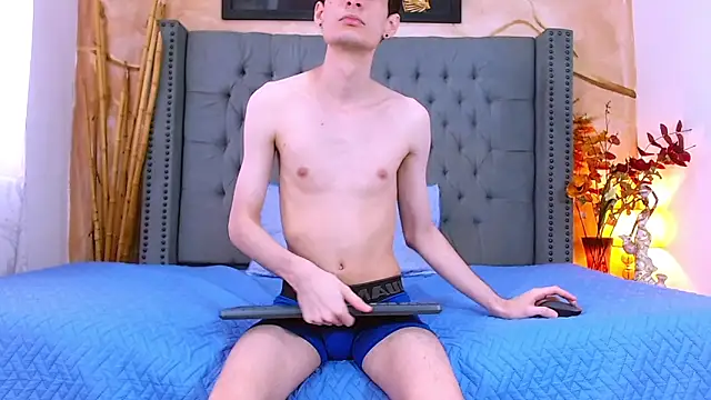 Luke Carter online show from 12-20-25, 01:18