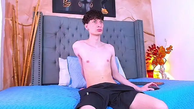 Snapshot of Luke_Carter chatting on 02-16-26, 01:29 Luke Carter online show from 02-16-26, 01:29