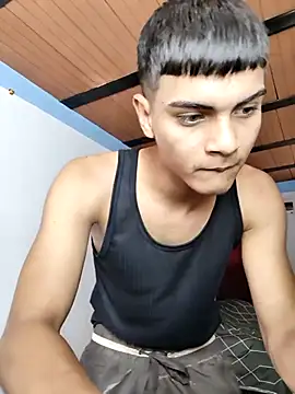 Zeusmagnos online show from 10-24-25, 03:52