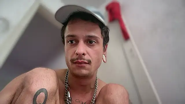 chrisalmeid  online show from 02-02-26, 03:44