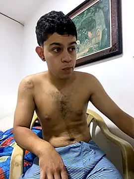 Snapshot of Young_handsome chatting on 11-29-25, 03:15 Young handsome online show from 11-29-25, 03:15