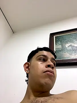 Snapshot of Young_handsome chatting on 12-14-25, 07:07 Young handsome online show from 12-14-25, 07:07