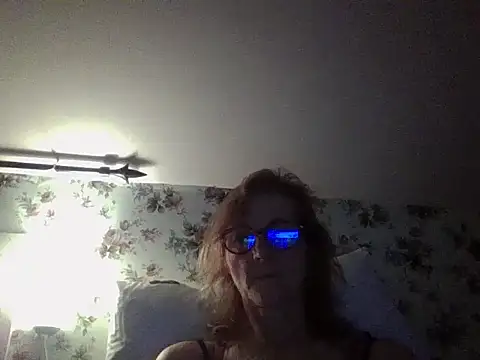 Snapshot of Valinella chatting on 12-14-25, 07:51 Valinella online show from 12-14-25, 07:51