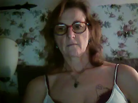 Snapshot of Valinella chatting on 01-18-26, 08:45 Valinella online show from 01-18-26, 08:45