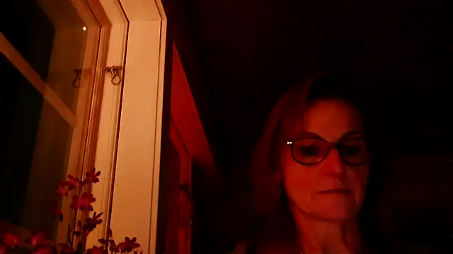 Snapshot of Valinella chatting on 02-04-26, 07:31 Valinella online show from 02-04-26, 07:31